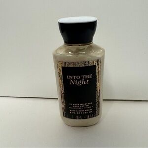 Bath & Body Works Into The Night Body Lotion 8 OZ